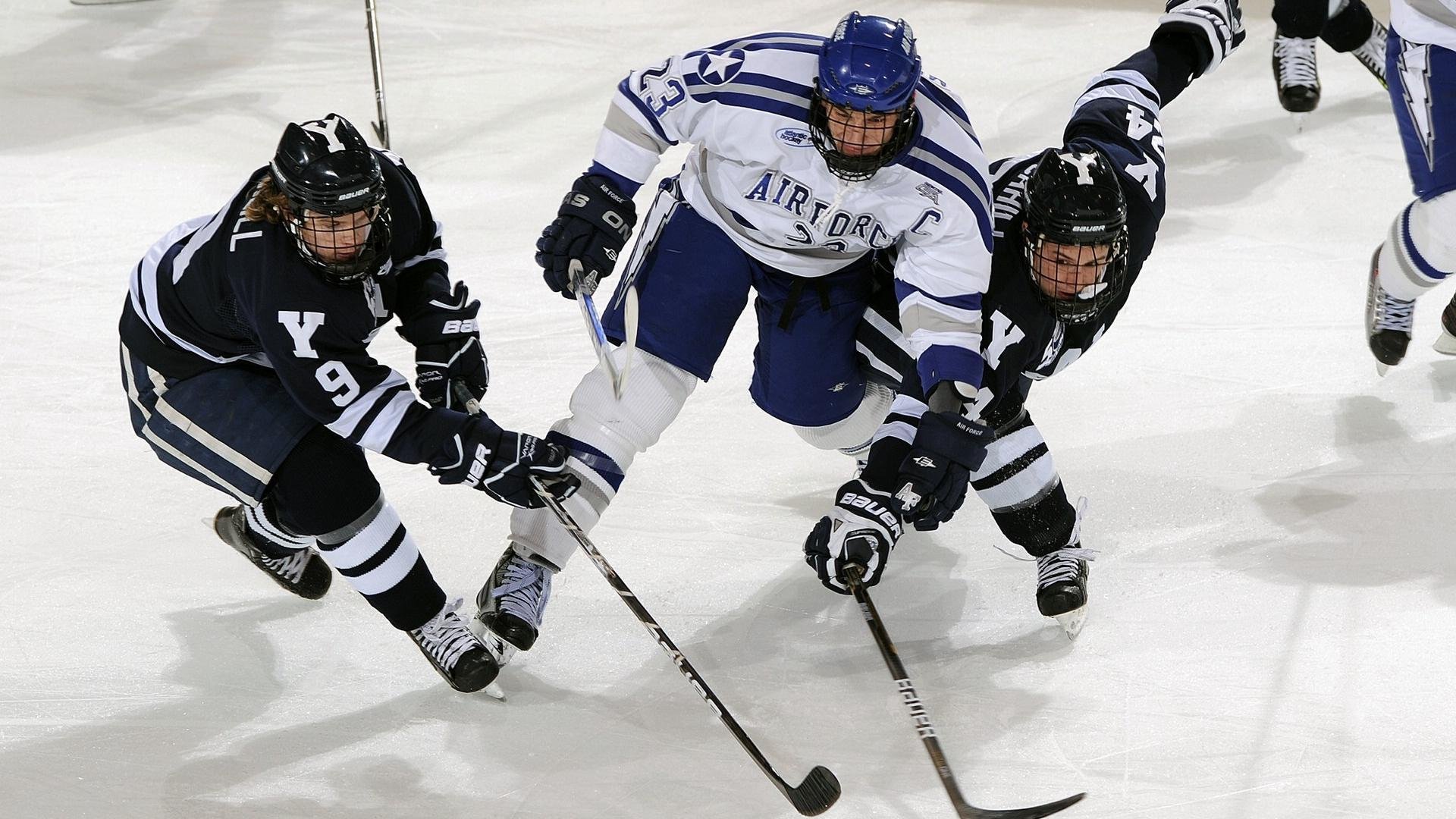 马赛中前场多点爆发持续推进攻势，马赛首发