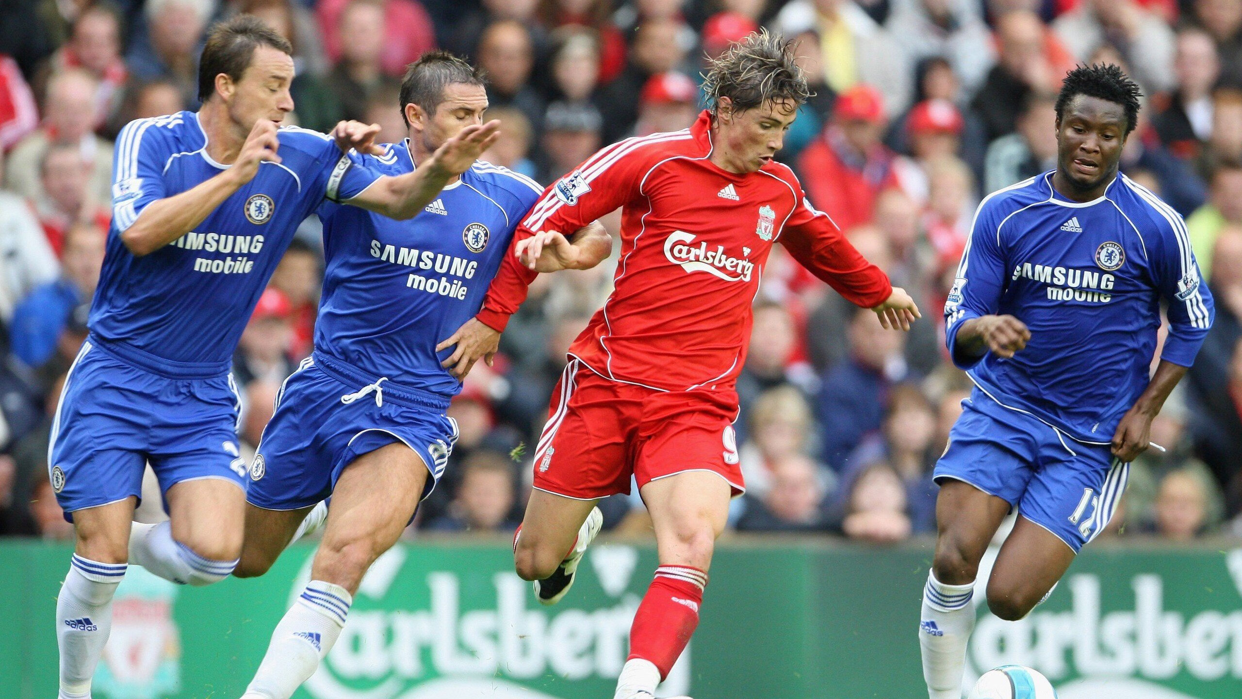 “胡利安·门德斯的进攻速度与球场掌控力,成就阿根廷美洲狮队的新未来”