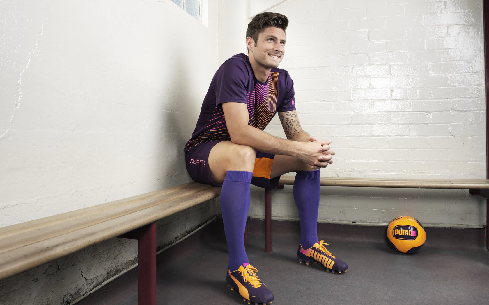 国产GPU重大突破！摩尔线程IPO顺利过会，摩尔线程有产品吗